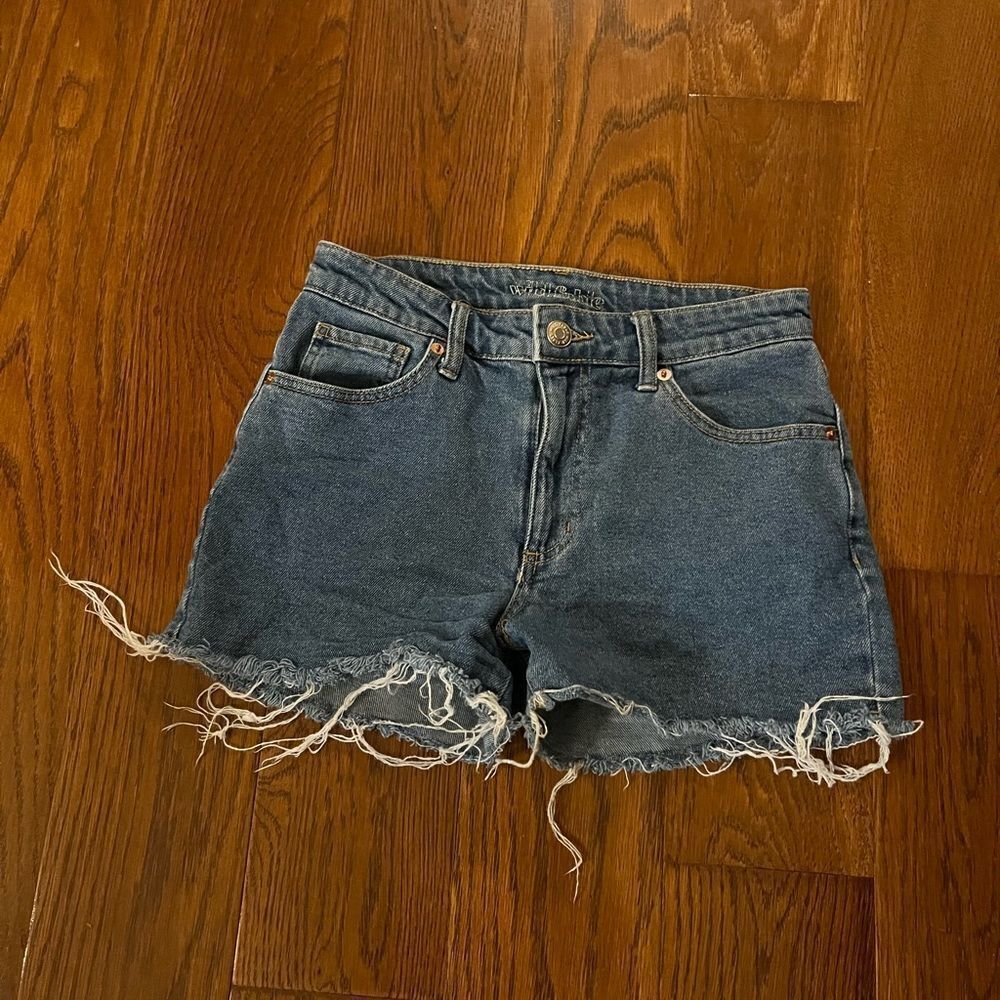 Wild Fable size 2 Jean shorts